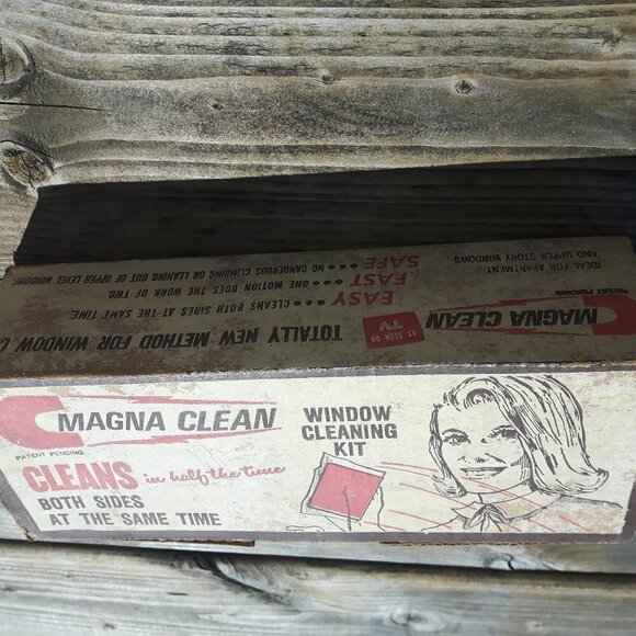 Vintage Magna Clean Window Cleaning Kit in Original - Picture 4 of 5
